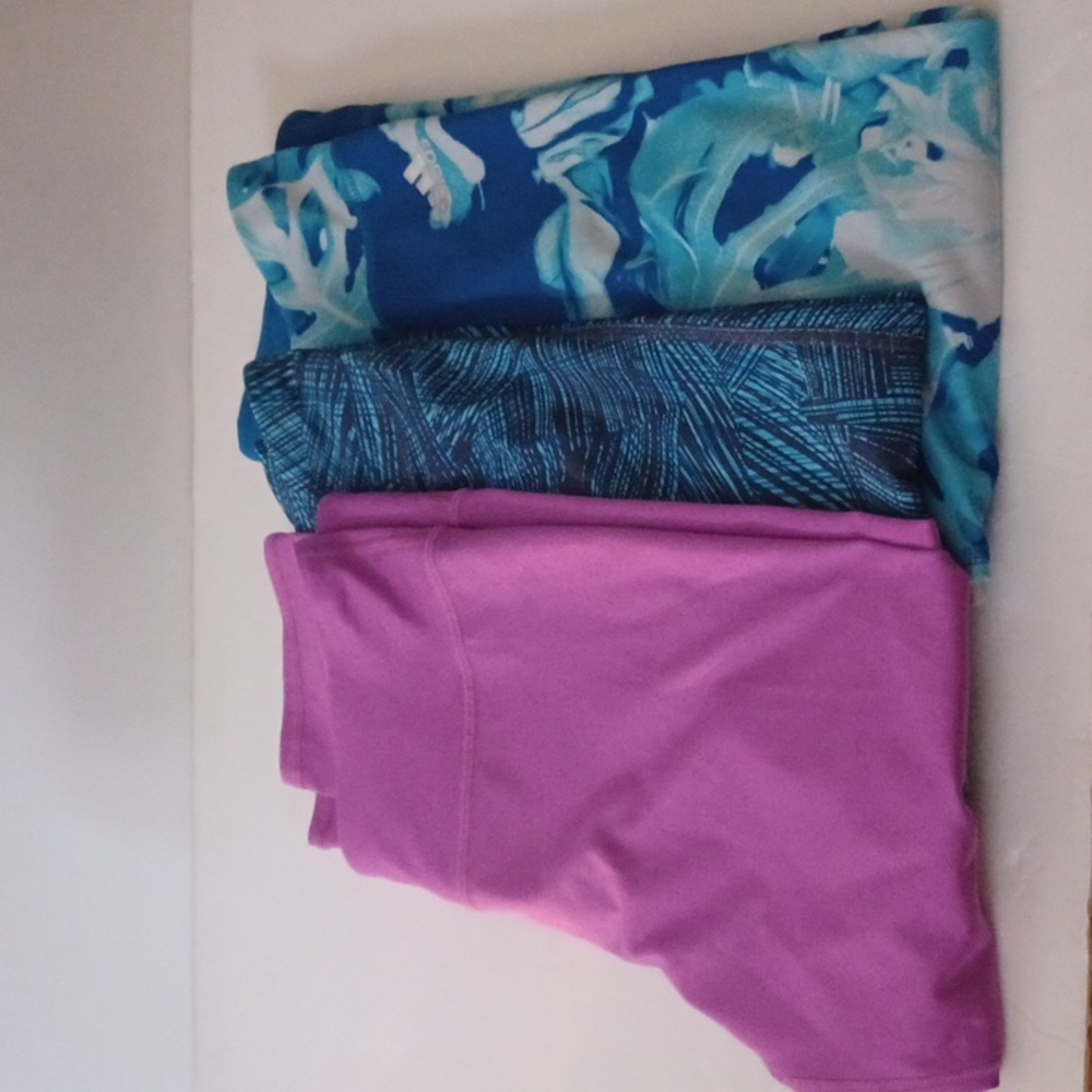 Lot of 3, size Medium, 3/4 length leggings